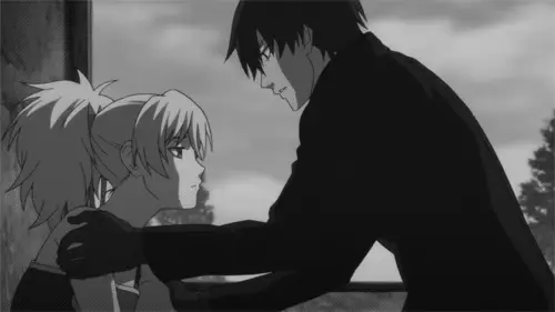 Momen haru dalam anime Gambar karakter anime saling memeluk