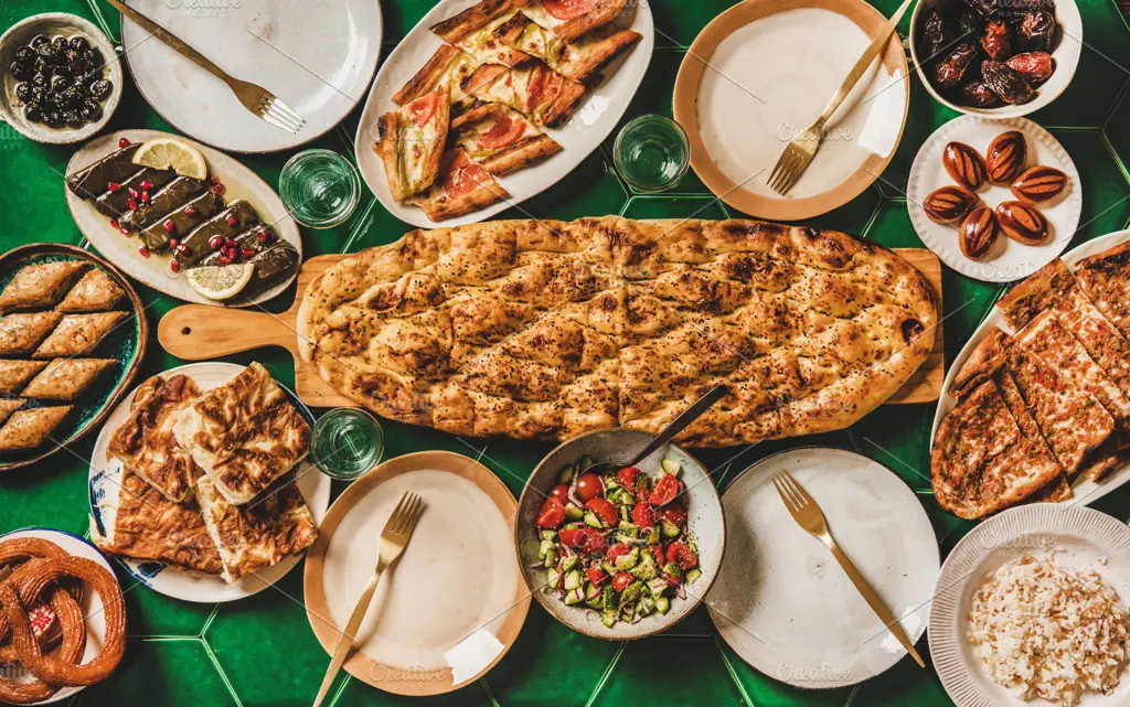 Sajian Buka Puasa Makanan untuk berbuka puasa